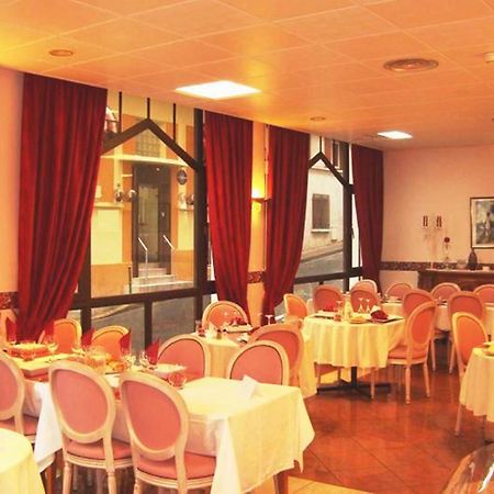 Hotel Angelic Lourdes Restaurant billede